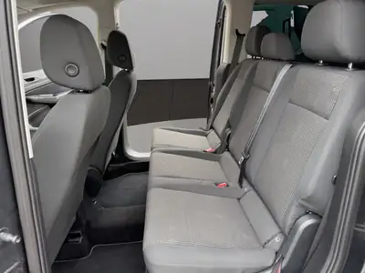 VW Caddy Kombi 2.0 TDI — Monospace familial 7 places, diesel économique et équipé — Miniature 13