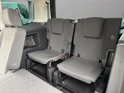 VW Caddy Kombi 2.0 TDI — Monospace familial 7 places, diesel économique et équipé — Miniature 18
