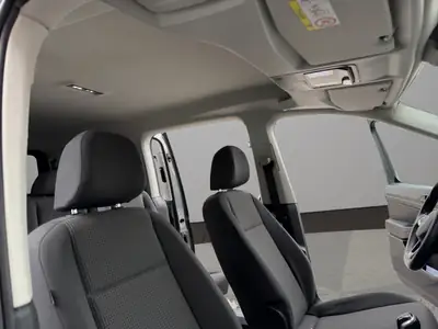 VW Caddy Kombi 2.0 TDI — Monospace familial 7 places, diesel économique et équipé — Miniature 20