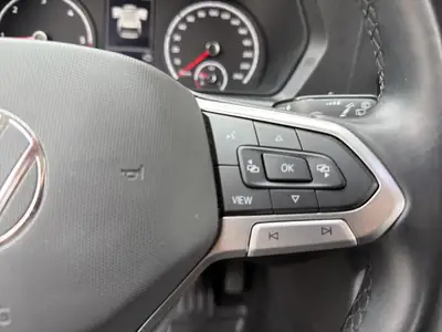 VW Caddy Kombi 2.0 TDI — Monospace familial 7 places, diesel économique et équipé — Miniature 22