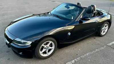 BMW Z4 2.5i Roadster — Cabriolet sport authentique, 192 ch et transmission manuelle — Seitenansicht