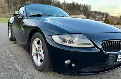 BMW Z4 2.5i Roadster — Cabriolet sport authentique, 192 ch et transmission manuelle — Heckansicht