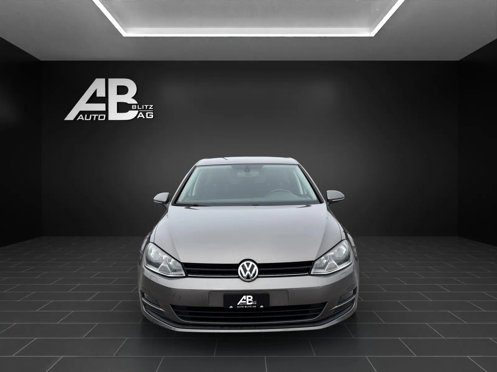 VW Golf 1.4 TSI Cup — Citadine dynamique, contrôle technique et révision inclus