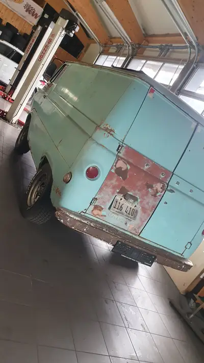 Ford Econoline Heavy Duty 1965 — Transporter légendaire, moteur essence fiable — Innenraum