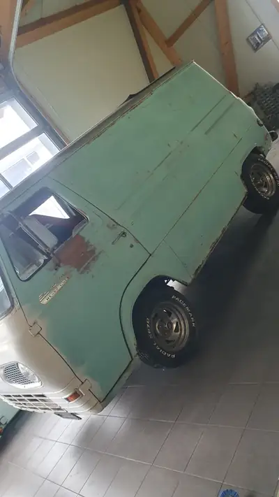 Ford Econoline Heavy Duty 1965 — Transporter légendaire, moteur essence fiable — Armaturenbrett