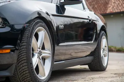 Ford Mustang GT V8 — Muscle-car légendaire, 417 ch et 88 000 km — Innenraum