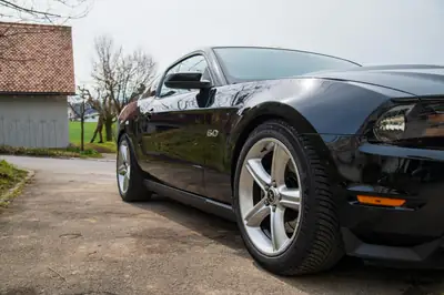 Ford Mustang GT V8 — Muscle-car légendaire, 417 ch et 88 000 km — Armaturenbrett