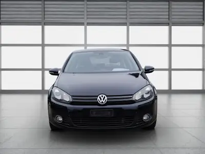 VW Golf 1.6 TDI BlueMotion — Diesel économe, entretien fraîchement effectué — side view