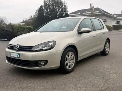 VW Golf 1.2 TSI Trendline — Compacte économe, boîte DSG, 118000 km — vue extérieure