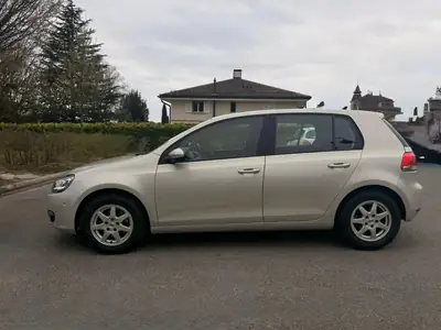 VW Golf 1.2 TSI Trendline — Compacte économe, boîte DSG, 118000 km — intérieur