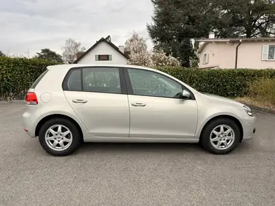 VW Golf 1.2 TSI Trendline — Compacte économe, boîte DSG, 118000 km — Miniature 8