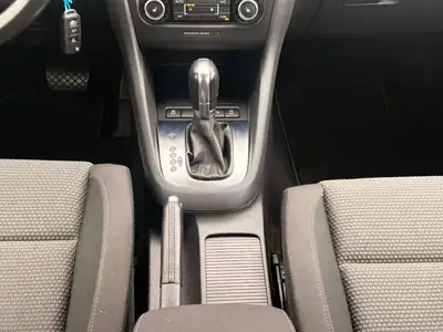 VW Golf 1.2 TSI Trendline — Compacte économe, boîte DSG, 118000 km — Miniature 26