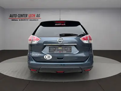 Nissan X-Trail 2.0 dCi Acenta — SUV 4x4 robuste, équipé panorama et caméra — dashboard