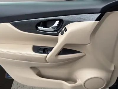 Nissan X-Trail 2.0 dCi Acenta — SUV 4x4 robuste, équipé panorama et caméra — Thumbnail 12