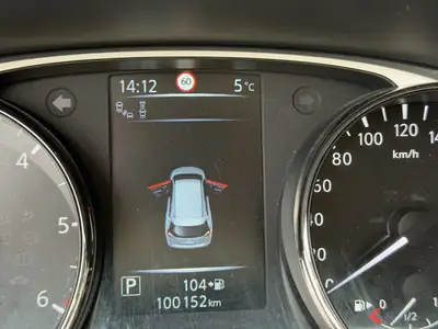 Nissan X-Trail 2.0 dCi Acenta — SUV 4x4 robuste, équipé panorama et caméra — Thumbnail 11