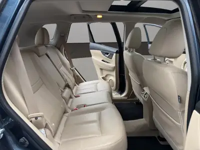 Nissan X-Trail 2.0 dCi Acenta — SUV 4x4 robuste, équipé panorama et caméra — Thumbnail 18