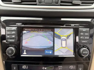 Nissan X-Trail 2.0 dCi Acenta — SUV 4x4 robuste, équipé panorama et caméra — Thumbnail 16
