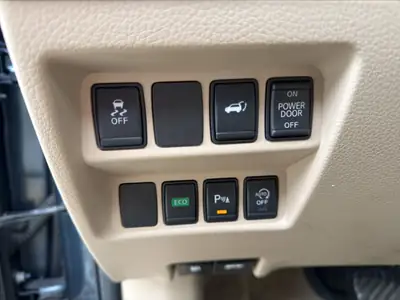 Nissan X-Trail 2.0 dCi Acenta — SUV 4x4 robuste, équipé panorama et caméra — Thumbnail 23