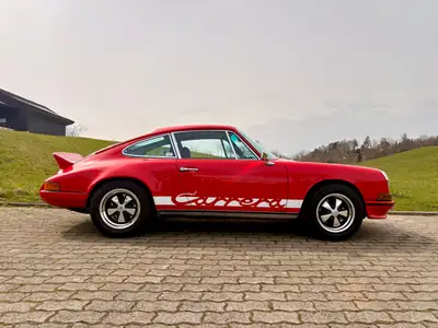 Porsche 911 E 2.2 (1971) — Légende des années 70, Veteran MFK, impeccablement entretenue — fianco