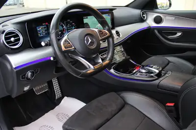 Mercedes-Benz E 220 d AMG Line 4Matic — Diesel performant, sécurité maximale, révision complète — Miniatur 9