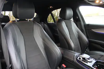 Mercedes-Benz E 220 d AMG Line 4Matic — Diesel performant, sécurité maximale, révision complète — Miniatur 15