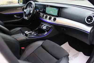Mercedes-Benz E 220 d AMG Line 4Matic — Diesel performant, sécurité maximale, révision complète — Miniatur 13