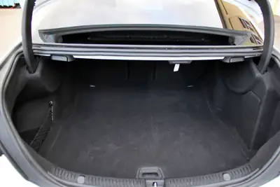 Mercedes-Benz E 220 d AMG Line 4Matic — Diesel performant, sécurité maximale, révision complète — Miniatur 16