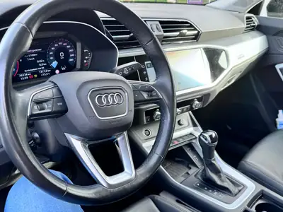 Audi Q3 Sportback 45 TFSI Quattro — SUV coupé performant, 84 000 km, traction intégrale — interni