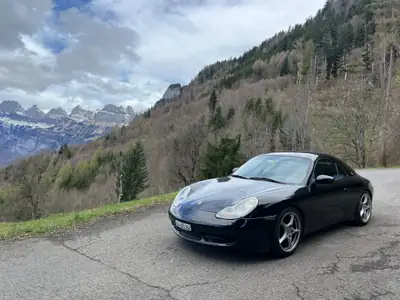 Porsche 911 Carrera Cabrio — Chef-d'œuvre découvert de 1999, 300 ch purs — Außenansicht