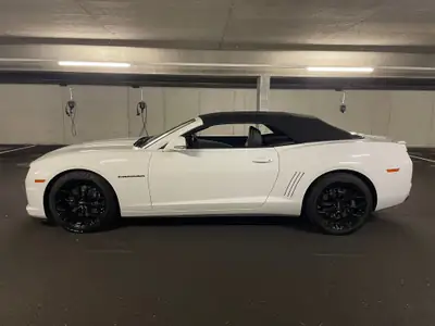 Chevrolet Camaro 6.2 Convertible — Muscle car décapotable, 405 ch, faible kilométrage — dettaglio