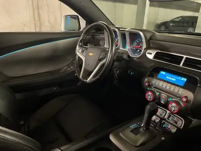 Chevrolet Camaro 6.2 Convertible — Muscle car décapotable, 405 ch, faible kilométrage — Miniatura 13