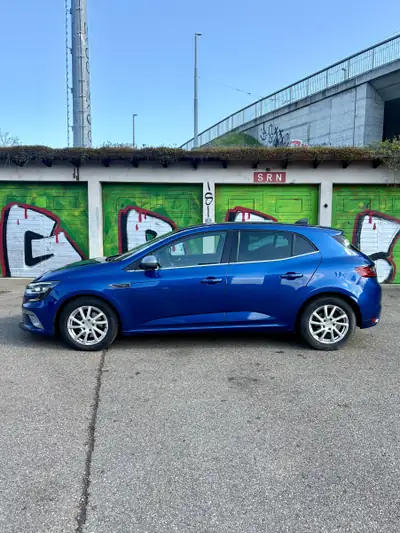 Renault Megane 1.3 Turbo GT Line — Berline dynamique, boîte auto, 89 900 km — Seitenansicht
