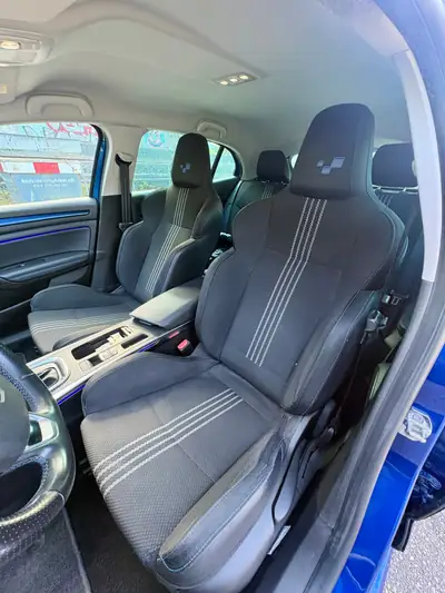 Renault Megane 1.3 Turbo GT Line — Berline dynamique, boîte auto, 89 900 km — Detail