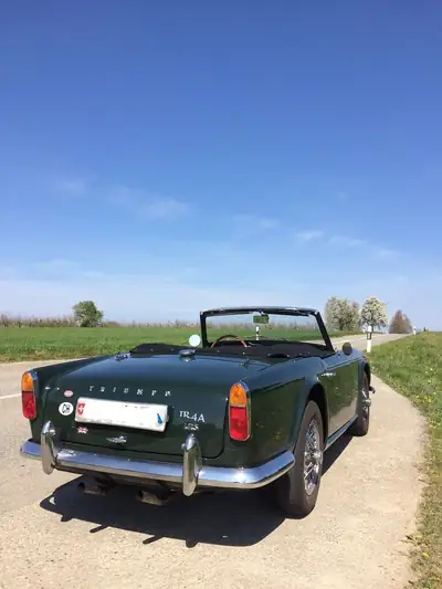 Triumph TR4A 1968 — Roadster britannique authentique, 76'000 km — fianco