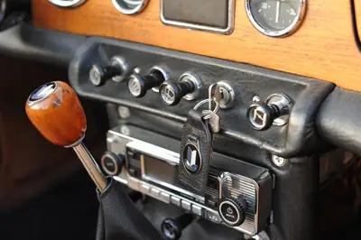 Triumph TR4A 1968 — Roadster britannique authentique, 76'000 km — Miniatura 7