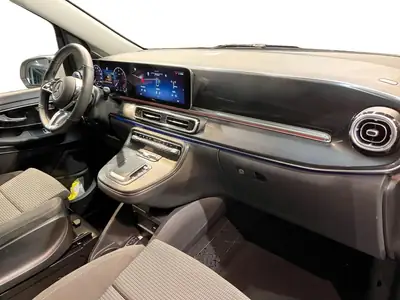 Mercedes-Benz V 250d — Monospace premium 7 places, toit panoramique et Distronic — Thumbnail 9