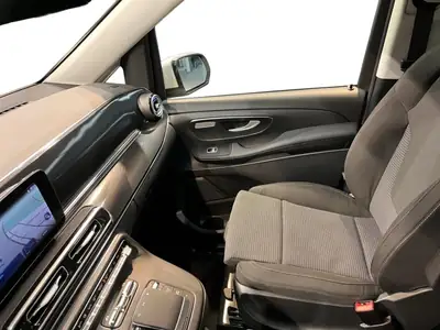 Mercedes-Benz V 250d — Monospace premium 7 places, toit panoramique et Distronic — Thumbnail 10