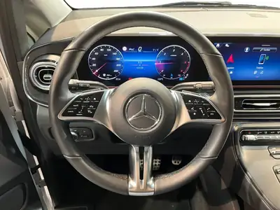 Mercedes-Benz V 250d — Monospace premium 7 places, toit panoramique et Distronic — Thumbnail 13