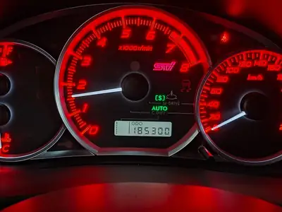 Subaru WRX STI 2.5 Turbo 4WD — Sportive légendaire, transmission manuelle authentique — detail