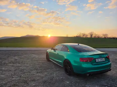 Audi S5 Coupé 4.2 FSI — Sportivité brute et V8 symphonique, 152 000 km — vue extérieure