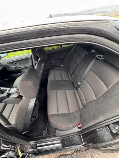 BMW 320i — Berline de prestige 1997, moteur 2.0L fiable et économe — cruscotto