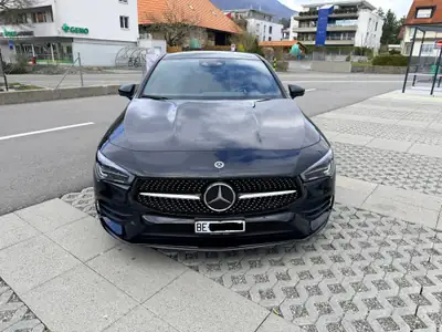 Mercedes-Benz CLA 220 d AMG Line — Élégance diesel 4Matic, seulement 25'000 km — Armaturenbrett