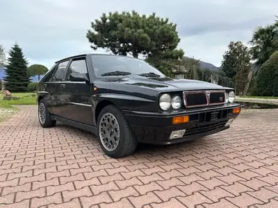 Lancia Delta HF Integrale ABS 1990 — Légende des rallyes, homologuée collection 2026 — arrière