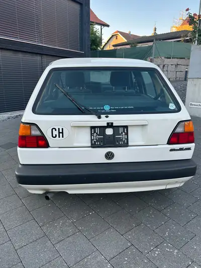 VW Golf 1800 GL — Une berline classique des années 80, fiable et économique — Innenraum