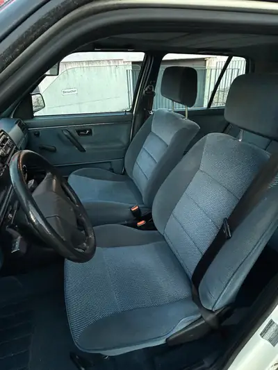 VW Golf 1800 GL — Une berline classique des années 80, fiable et économique — Armaturenbrett