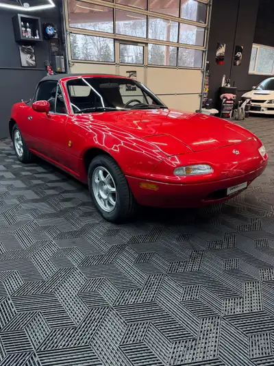 Mazda MX-5 1.8i-16 1995 — Roadster légendaire en état de collection, kilométrage préservé — rear view