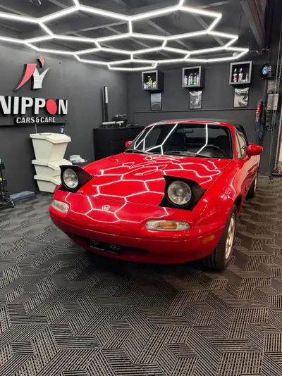 Mazda MX-5 1.8i-16 1995 — Roadster légendaire en état de collection, kilométrage préservé — side view