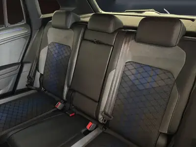 VW Tiguan 2.0 TSI R 4Motion — SUV sportif 319 ch, traction intégrale, faible kilométrage — Miniature 9