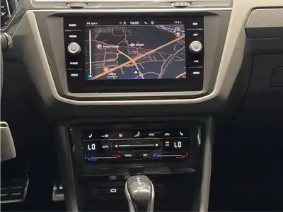 VW Tiguan 2.0 TSI R 4Motion — SUV sportif 319 ch, traction intégrale, faible kilométrage — Miniature 14