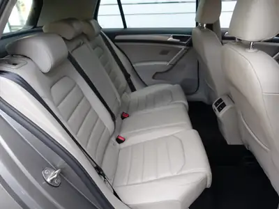 VW Golf 1.2 TSI Comfortline — Citadine fiable, entretien suivi, excellente cote — Thumbnail 14